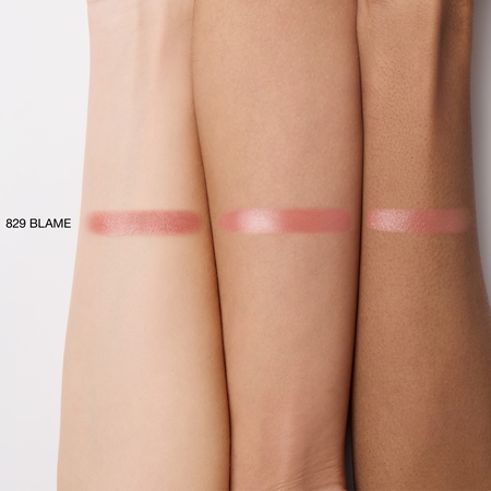 NARS Explicit Lipstick batom acetinado