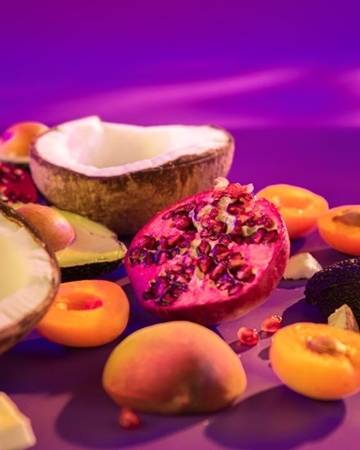 Nature Box Pomegranate povzbuzující sprchový gel