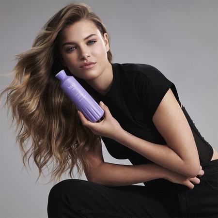 NEQI Moisture Mystery hydratační šampon pro všechny typy vlasů