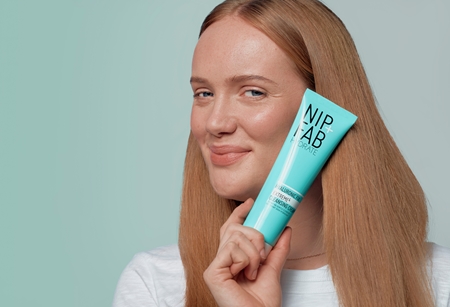 NIP+FAB Hyaluronic Fix Extreme4 2% čistilna krema za obraz