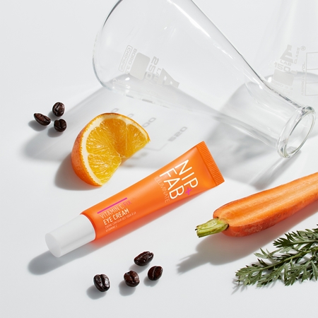 NIP+FAB Vitamin C Fix 10 % oční krém s vitaminem C