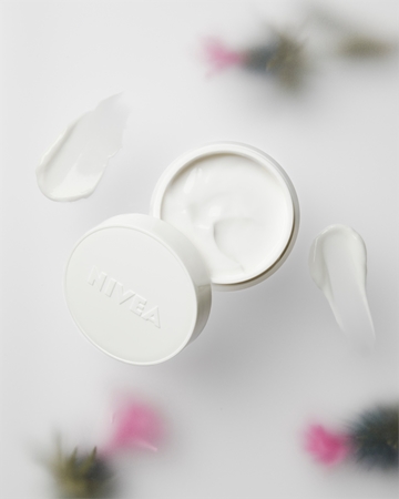 NIVEA Naturally Good anti-wrinkle day cream