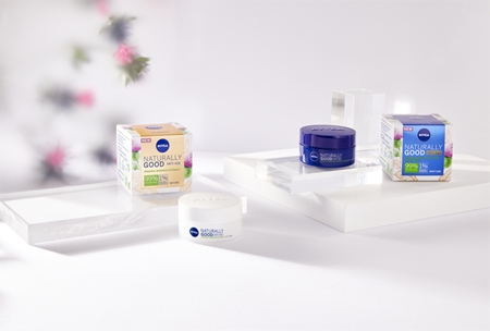 NIVEA Naturally Good нощен крем против първи бръчки