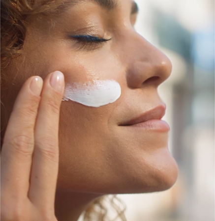 NIVEA Q10 Power Reinigungsmilch für die Haut gegen Falten