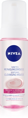 NIVEA Aqua Effect foam cleanser for sensitive and dry skin