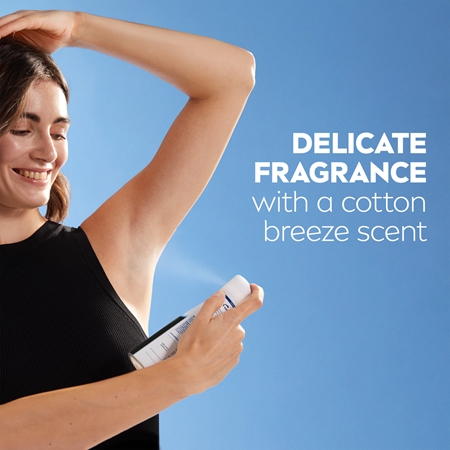 NIVEA Invisible Black & White Pure deodorante antitraspirante contro macchie bianche e gialle