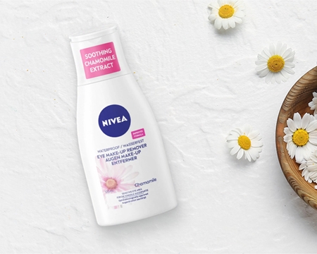 NIVEA Visage odstranjevalec vodoodpornih ličil za oči s kamilico