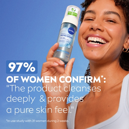 NIVEA Refreshing schiuma detergente viso per pelli normali e miste