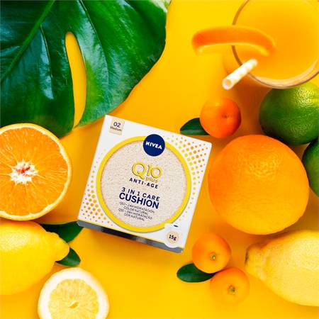 NIVEA Q10 Cushion Pečující tónovací krém v houbičce