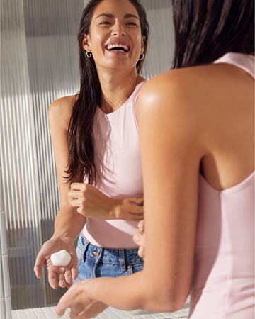 NIVEA Color Panthenol & Vitamin B3 fixáló hab