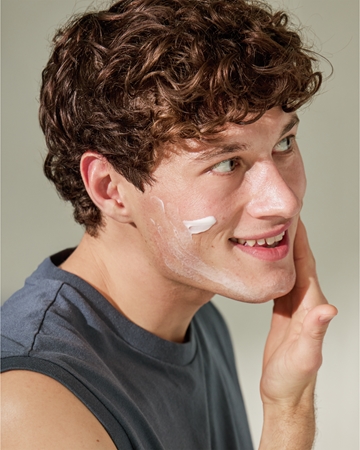 NIVEA MEN Revitalising Q10 Moisturizing Facial Cream for men