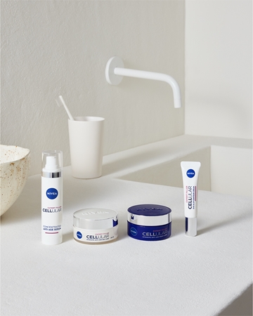 NIVEA Cellular Expert Filler Firming Eye and Lip Cream with hyaluronic acid