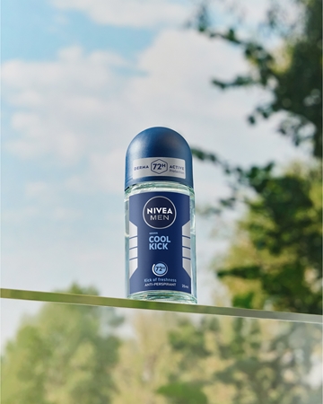 NIVEA MEN Cool Kick antitraspirante roll-on per uomo