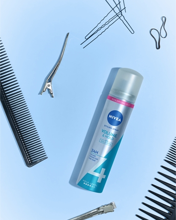 NIVEA Volume Care lak za kosu