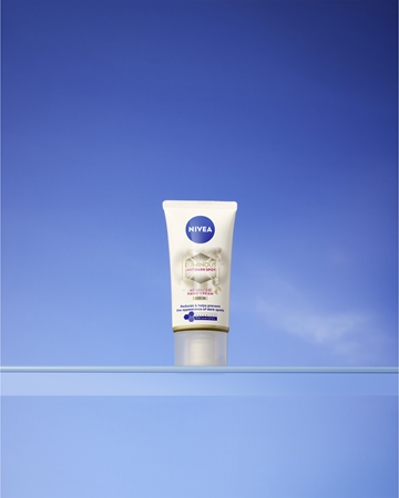 NIVEA Cellular Luminous 630 krém na ruky proti pigmentovým škvrnám