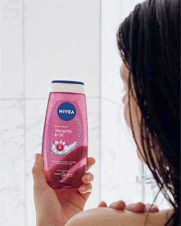 NIVEA Waterlily & Oil Refreshing Shower Gel