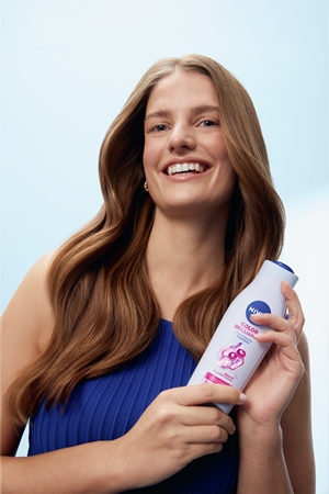 NIVEA Color Brilliance shampoing traitant pour cheveux colorés