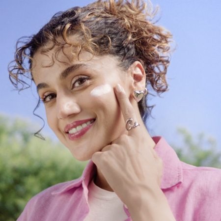 NIVEA 24 h Moisture osvěžující denní krém s vitamínem E