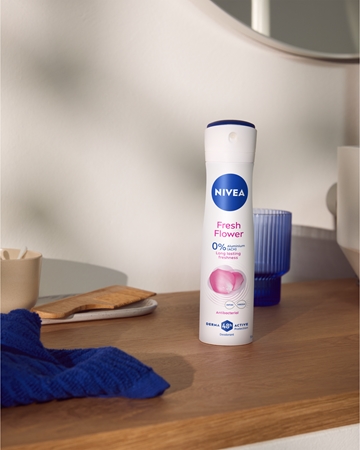 NIVEA Fresh Flower déodorant en spray pour femme