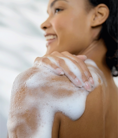 NIVEA Rose & Almond Oil gel doccia