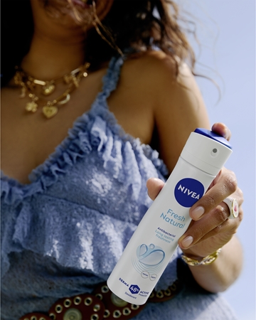 NIVEA Fresh Natural antiperspirant ve spreji pro ženy