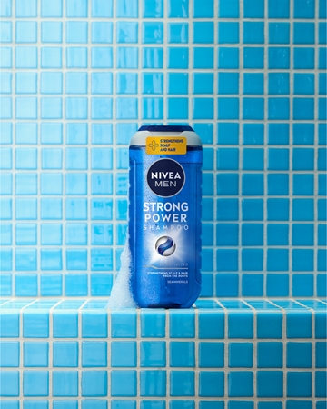 NIVEA MEN Strong Power posilující šampon