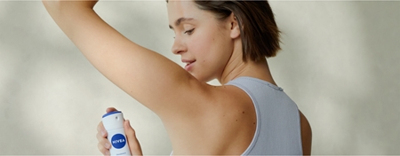 NIVEA Fresh Citrus antiperspirant ve spreji 72h