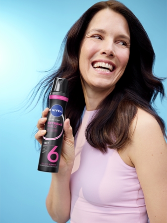 NIVEA Extreme Hold lak na vlasy se silnou fixací