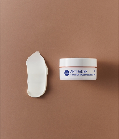 NIVEA Anti-Wrinkle Contouring výhodné balenie pre vyhladenie kontúr 65+