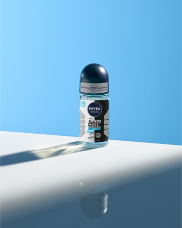 NIVEA MEN Invisible Black & White kuličkový antiperspirant pro muže