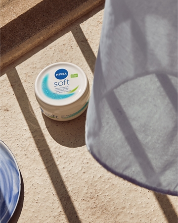 NIVEA Soft Fresh Hydrating Cream economy pack