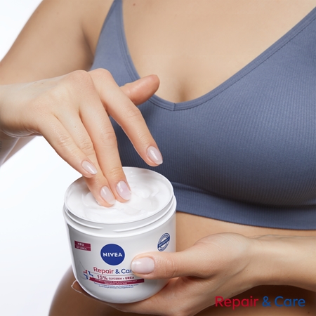 NIVEA Repair & Care Urea regenerační tělový krém pro suchou až velmi suchou pokožku