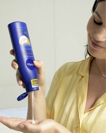 NIVEA Q10 Plus výživné zpevňující tělové mléko
