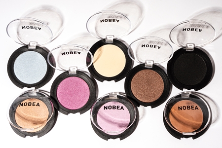 NOBEA Day-to-Day Mono Eyeshadow oční stíny se třpytkami