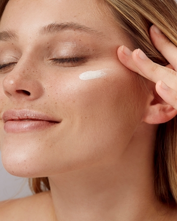 NOBEA Day-to-Day Fluid Highlighter tekutý rozjasňovač