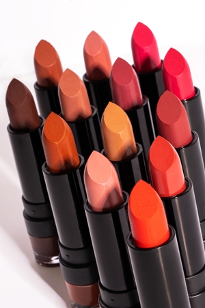 NOBEA Day-to-Day Hydrating Lipstick hydratační rtěnka