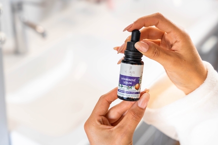Nobilis Tilia Intenzivní péče Serum with vitamins