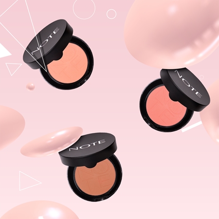 Note Cosmetique Luminous Silk pudrasto rdečilo