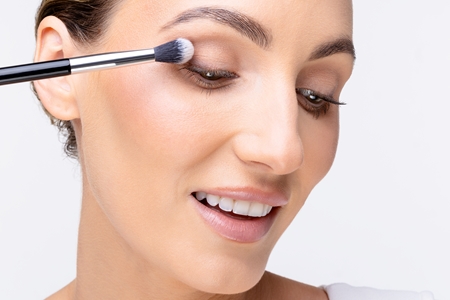 Notino Makeup Brushes Professional Eyeshadow Blending Make-Up Brush 205 štětec na oční stíny