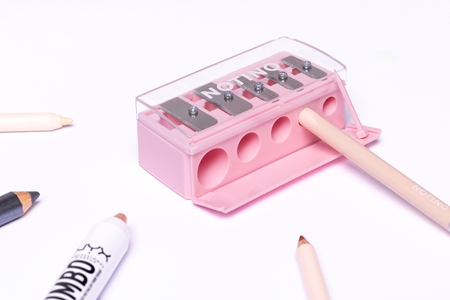 Notino Professional Universal Pencil Sharpener taille-crayon maquillage