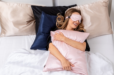 Notino Silk Collection Sleeping mask & Scrunchies Set Presentförpackning Skugga Cream
