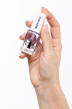 Notino Nail Care Strengthening Fortifying Base Coat Strengthening Nail Polish