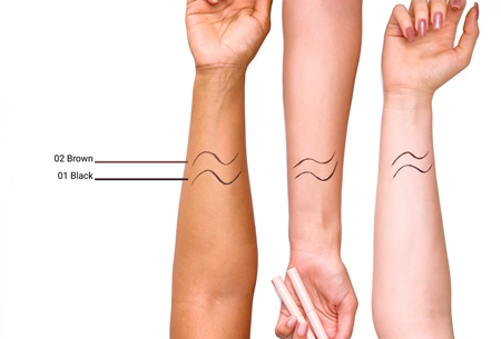 Notino Serum-Infused Lifeproof Eyeliner Liquid Eyeliner with Growth-Enhancing Agents