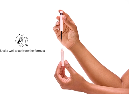 Notino Serum-Infused Lifeproof Eyeliner Liquid Eyeliner with Growth-Enhancing Agents