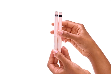 Notino Serum-Infused Lifeproof Eyeliner Liquid Eyeliner with Growth-Enhancing Agents