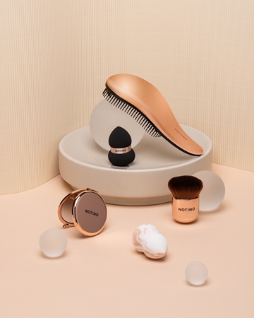 Notino Luxe Collection Face & body kabuki brush štětec kabuki