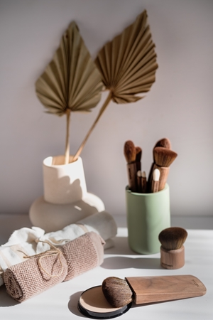 Notino Wooden Collection Kabuki brush for face & body кабуки четка за лице и тяло