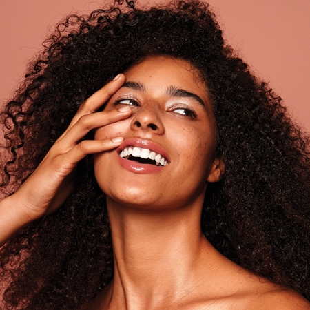 Nudestix Lip Glace lūpų putlumo suteikiantis blizgis