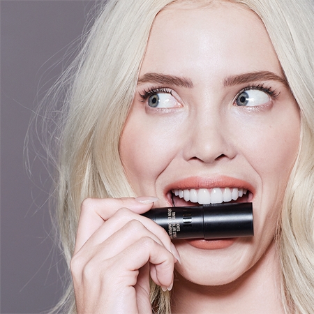 Nudestix Tinted Blur Foundation Stick stick correcteur pour un look naturel