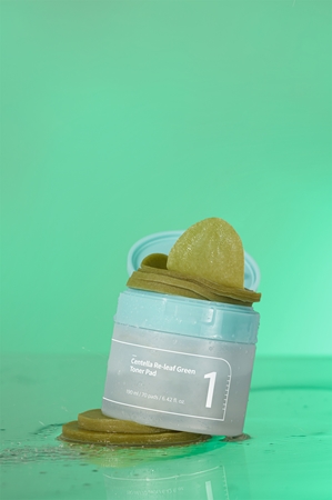 Numbuzin No. 1 Centella Re-Leaf Green Toner Pad patchs tonifiants pour apaiser la peau